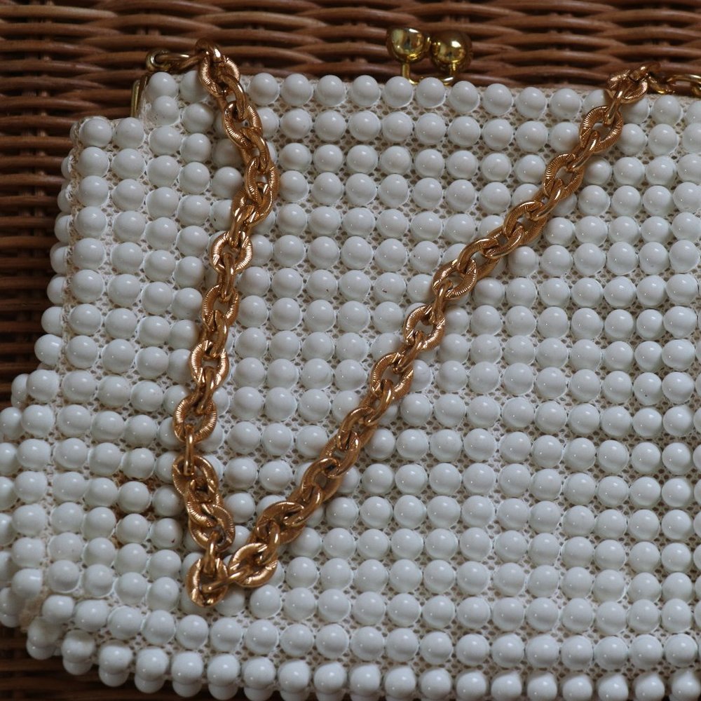 White Beaded style vintage purse - Picture 5 of 10
